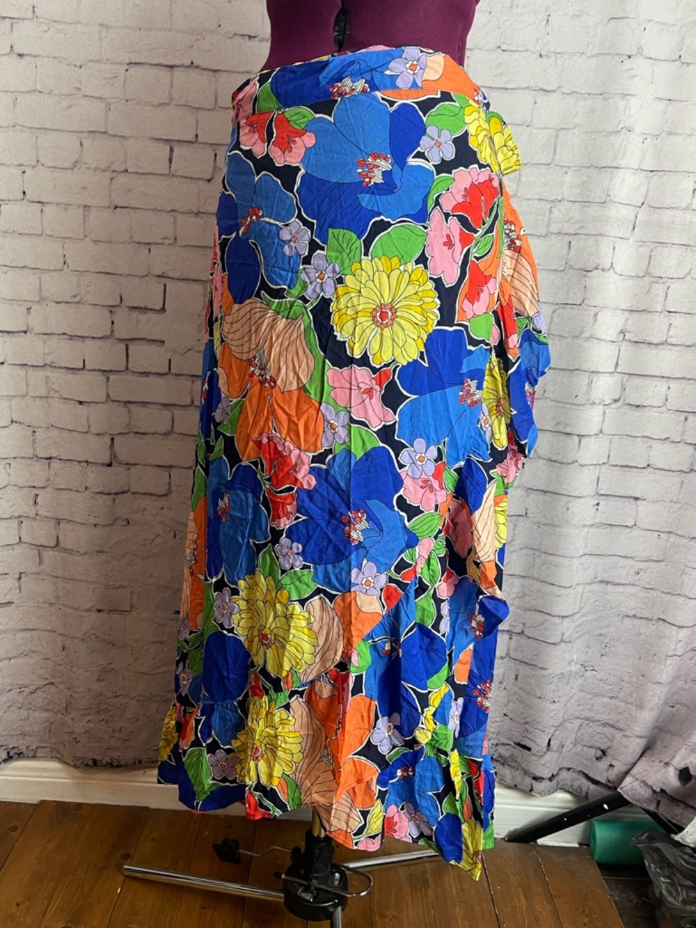 Kate Spade size large Ruffle-Trimmed Pareo Cover-Up wrap skirt